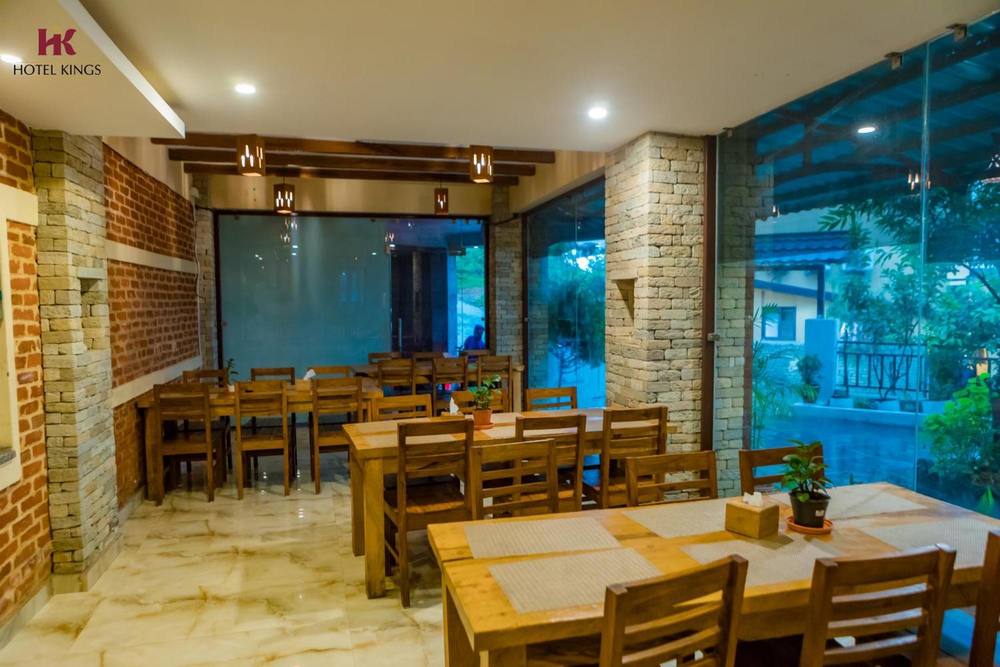 Hotel Kings Pokhara Zewnętrze zdjęcie